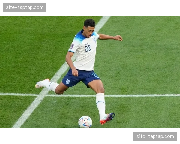 贝林厄姆左大腿后侧肌肉重伤，预计缺阵两月危及英格兰主力