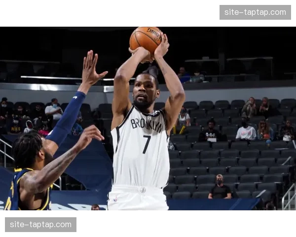 篮网提供硬解能力 多种进攻手段增加比赛容错率